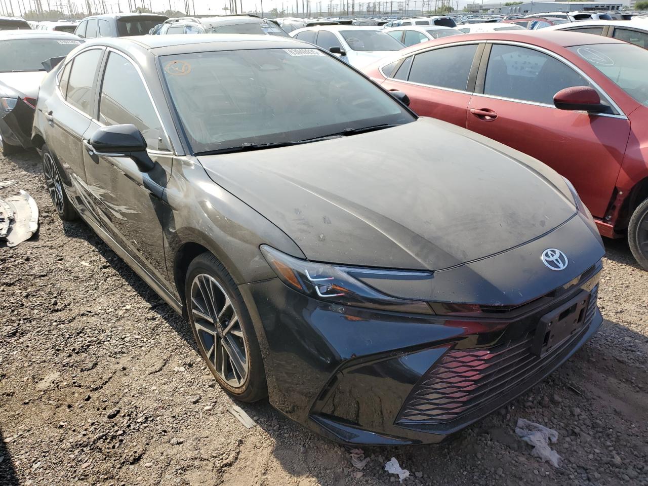 TOYOTA CAMRY XSE
