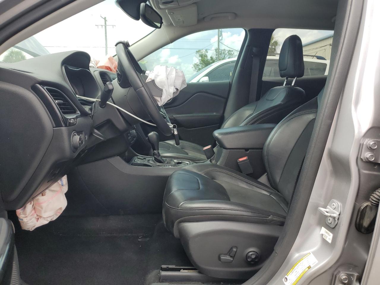 JEEP GRAND CHEROKEE LATITUDE PLUS