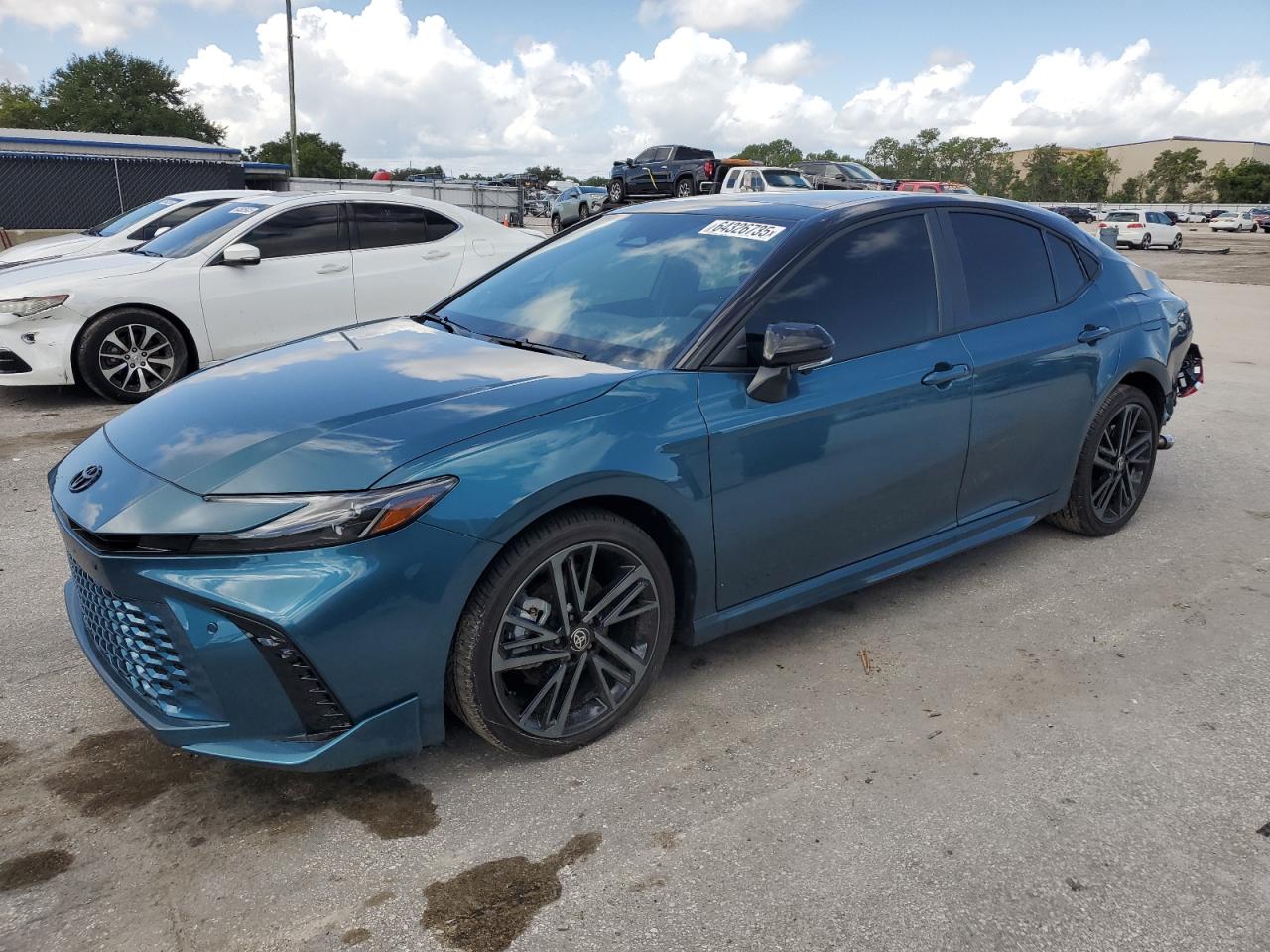 TOYOTA CAMRY XSE