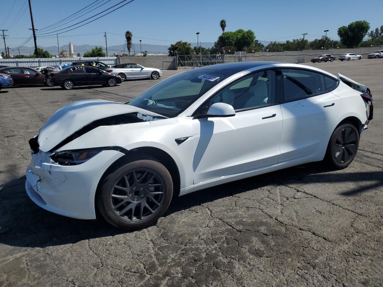 TESLA MODEL 3