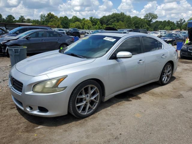 NISSAN MAXIMA S