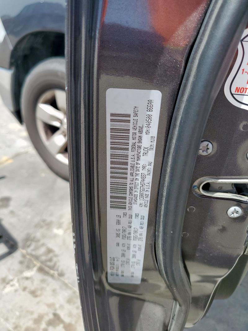 2017 RAM 1500 SLT - 1C6RR7GG7HS744937