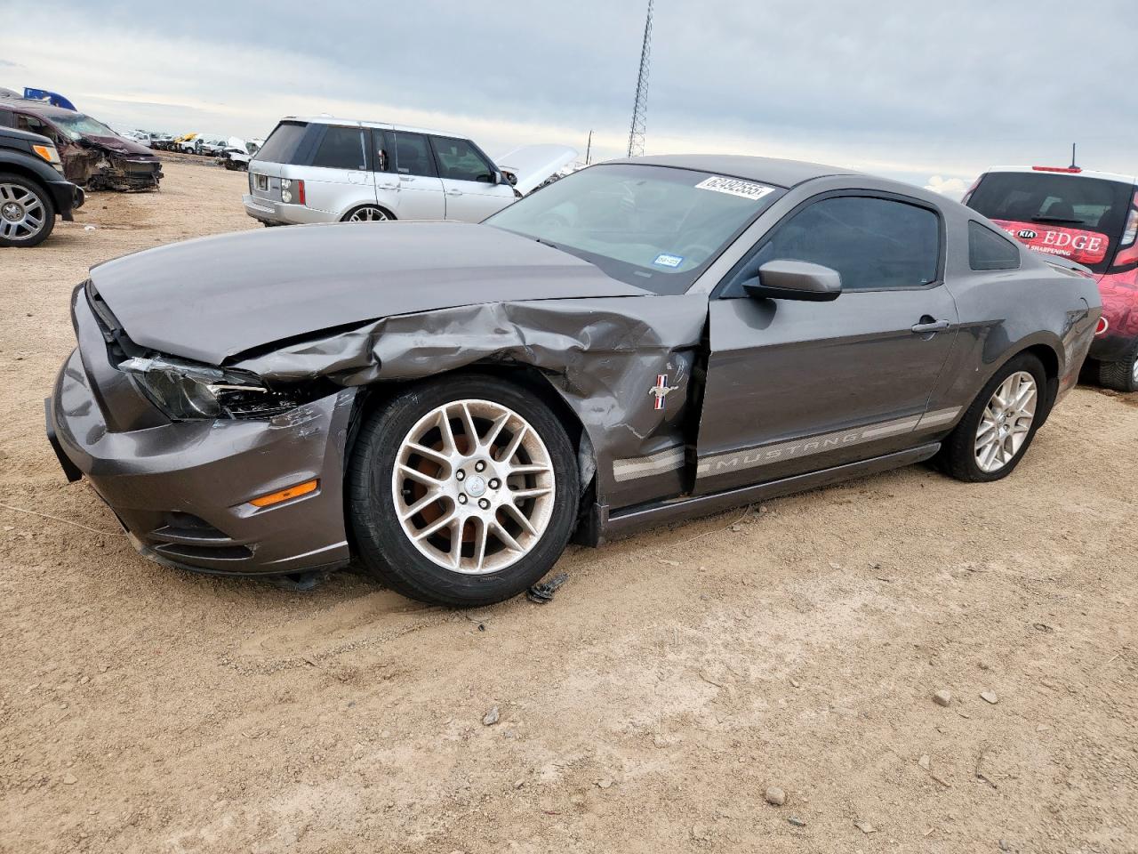 FORD MUSTANG