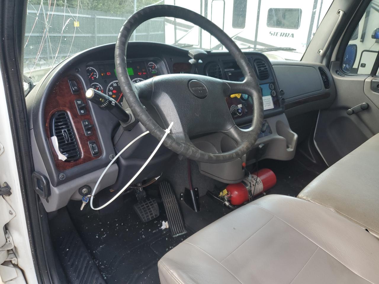 Lot #3304582451 2018 FREIGHTLINER M2 106 MED