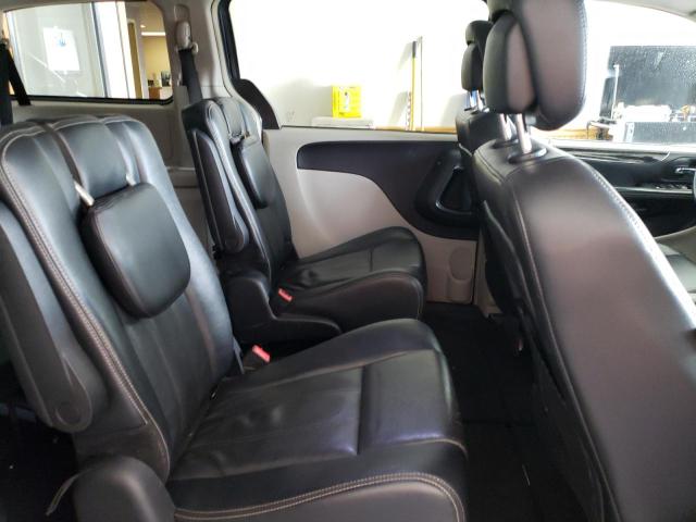 2014 CHRYSLER TOWN & COU - 2C4RC1BG8ER211071