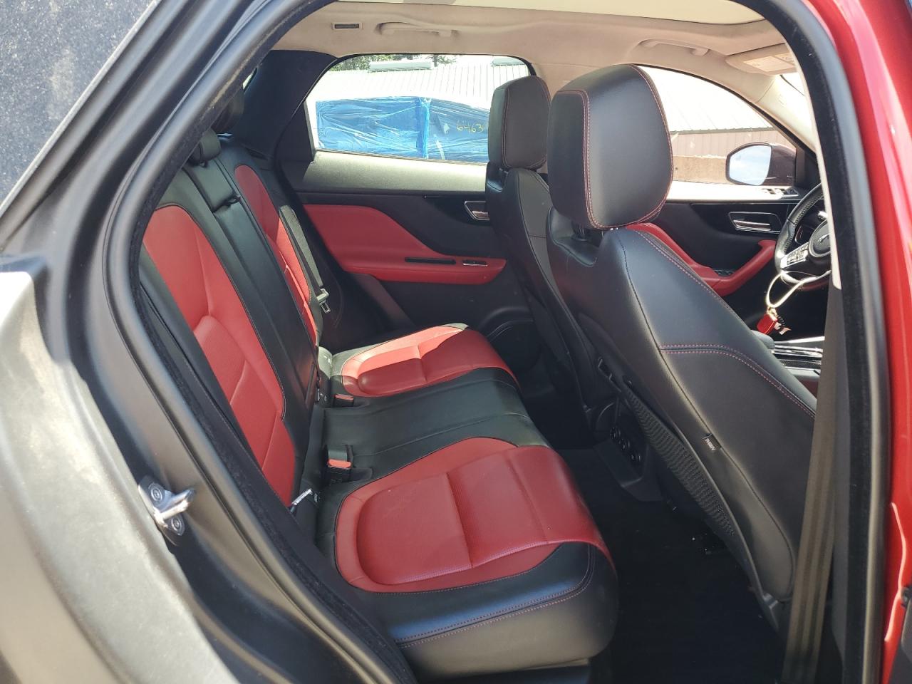 JAGUAR F-PACE R - SPORT