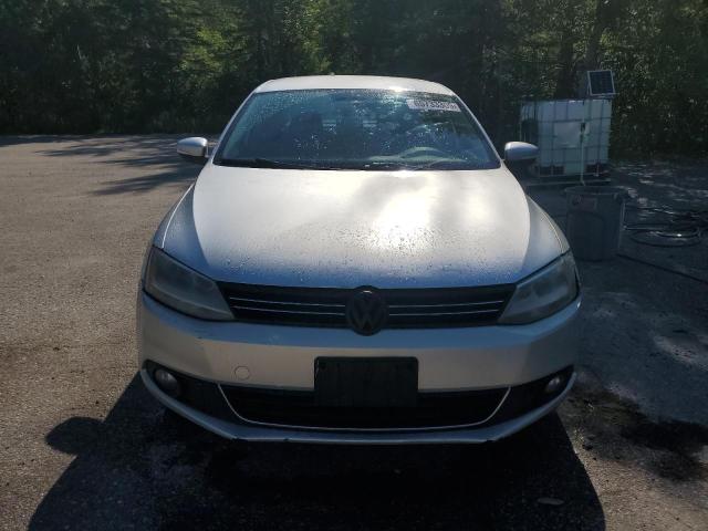 2011 VOLKSWAGEN JETTA SE - 3VWDX7AJ5BM026667