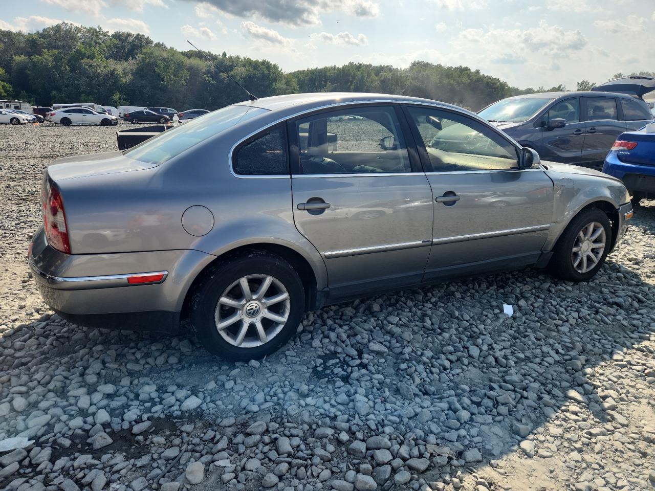 Lot #3222450249 2004 VOLKSWAGEN PASSAT GLS