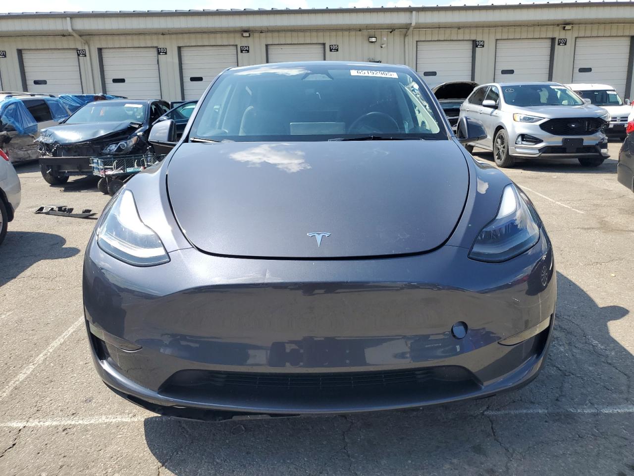 TESLA MODEL Y