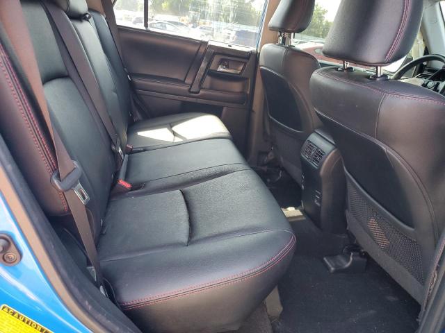 2019 TOYOTA 4RUNNER SR JTEBU5JR8K5674101