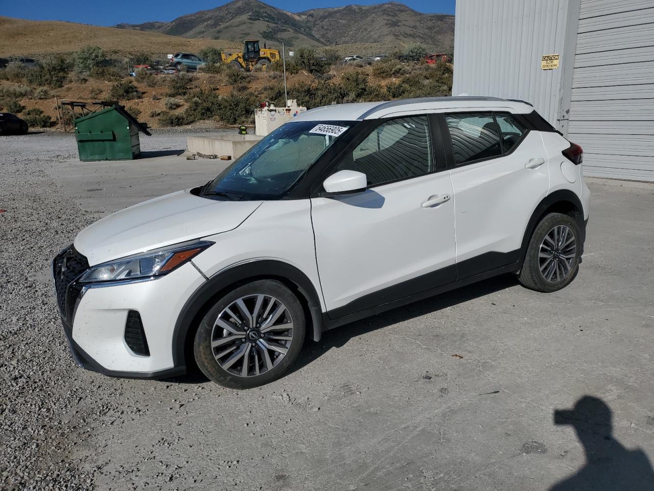NISSAN KICKS SV