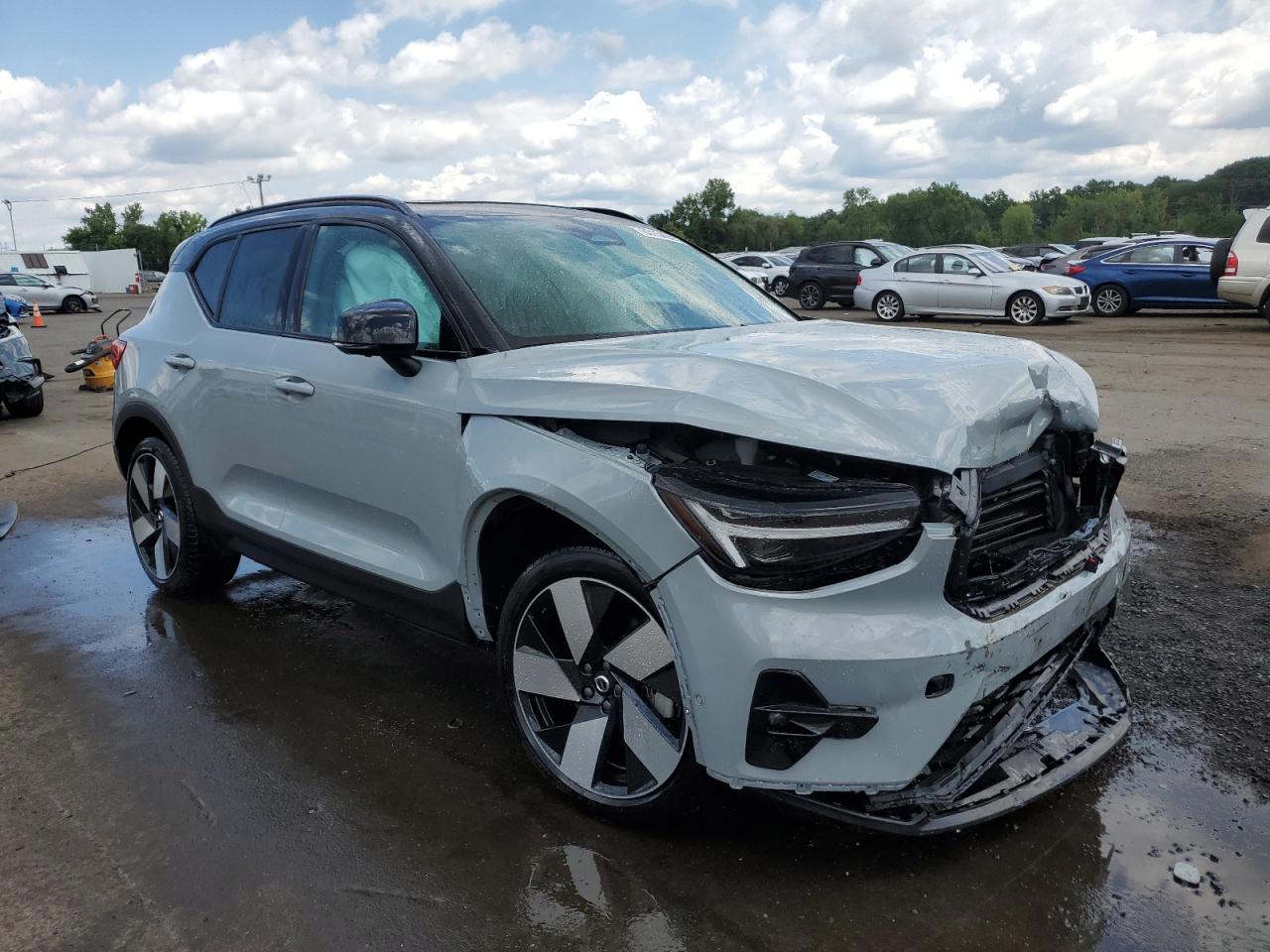VOLVO XC40 RECHARGE PLUS