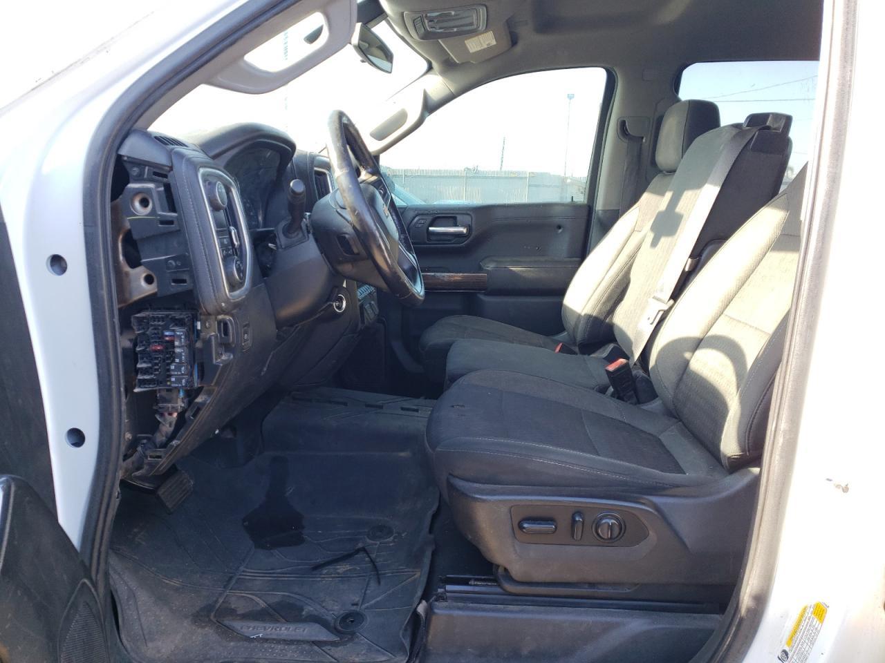 CHEVROLET SILVERADO C1500 LT