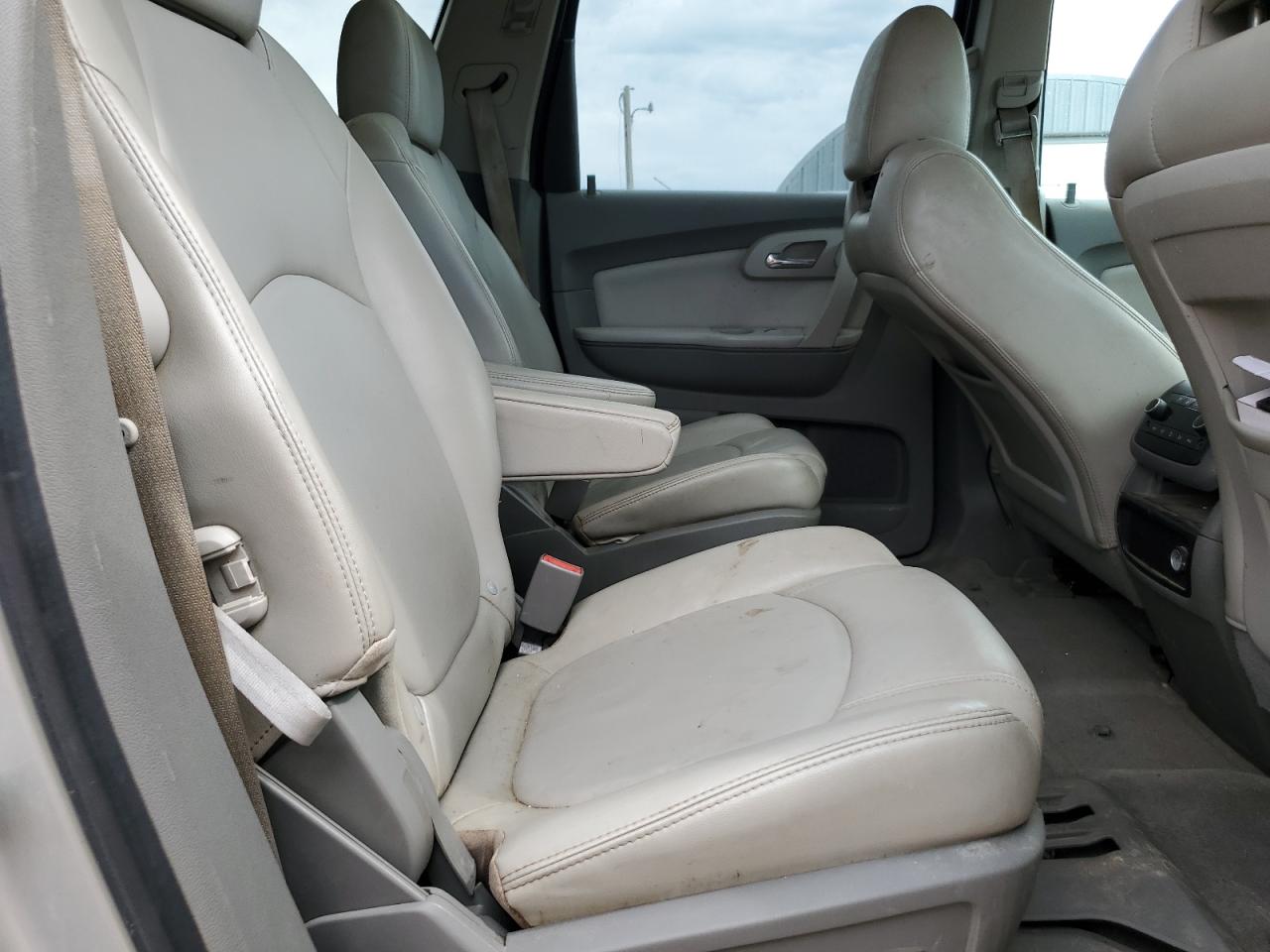 CHEVROLET TRAVERSE LT