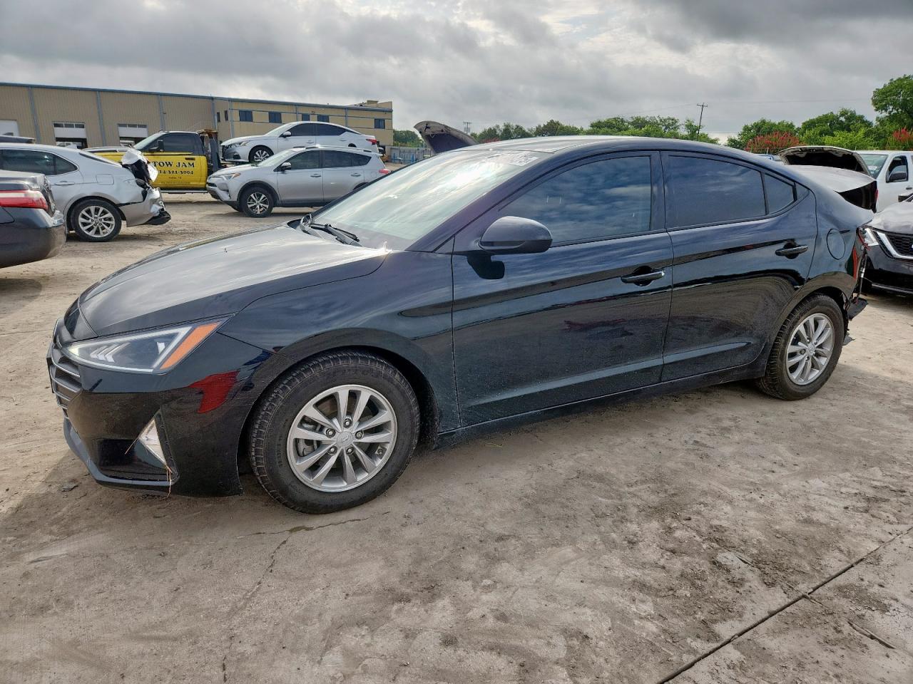 HYUNDAI ELANTRA ECO