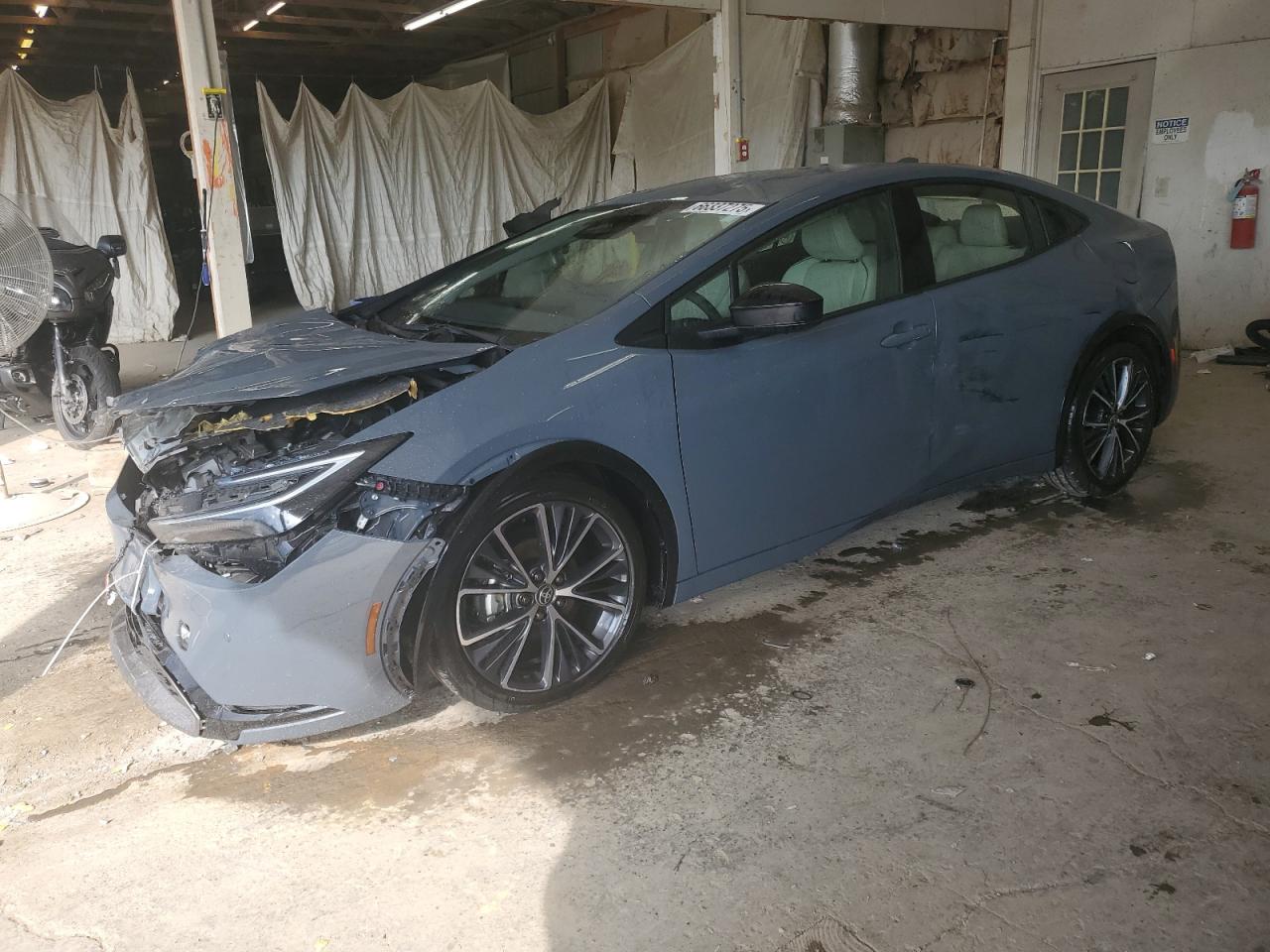 TOYOTA PRIUS LE