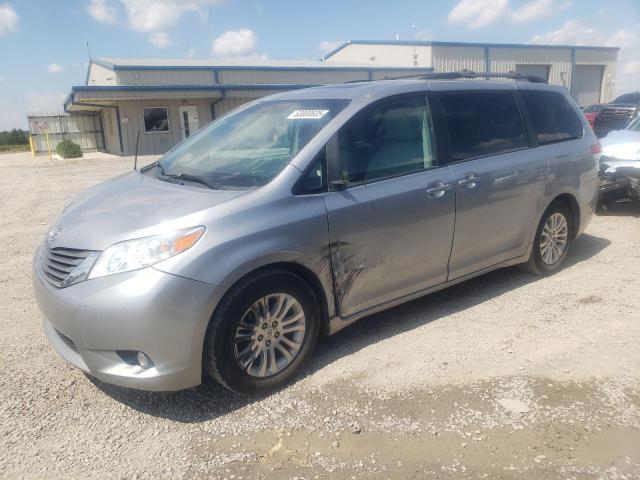 TOYOTA SIENNA XLE