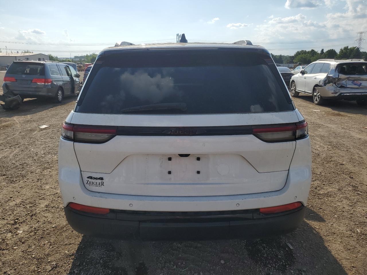 JEEP GRAND CHEROKEE LAREDO