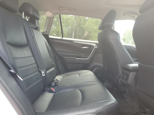 2019 TOYOTA RAV4 XLE - 2T3R1RFV0KW039195