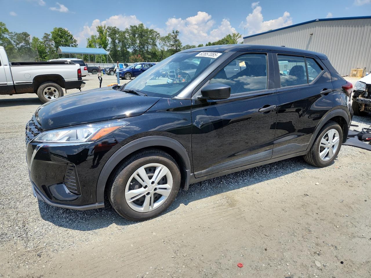 NISSAN KICKS S