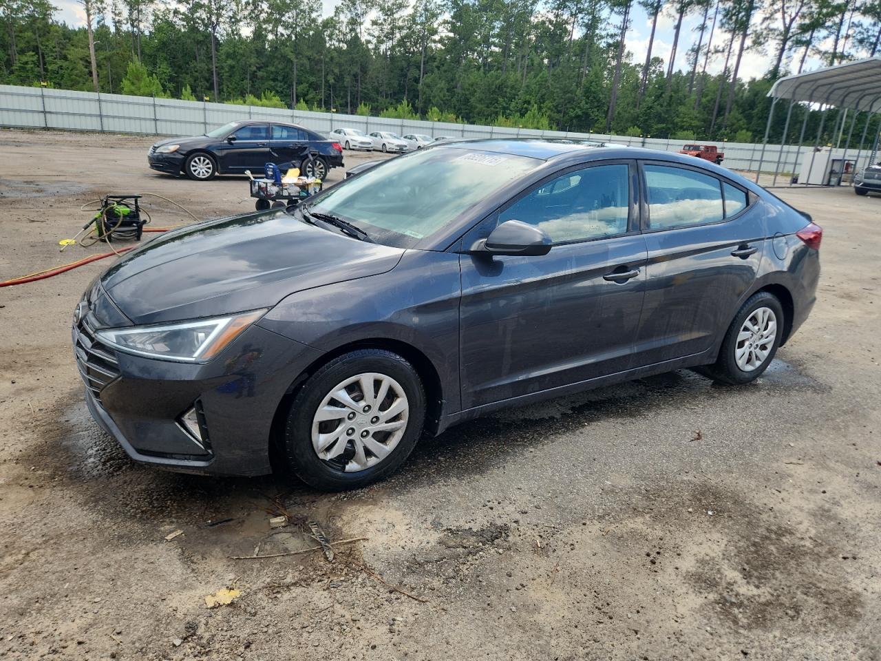 HYUNDAI ELANTRA SE