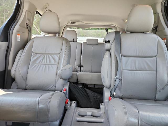 2016 TOYOTA SIENNA XLE 5TDYK3DC1GS736665