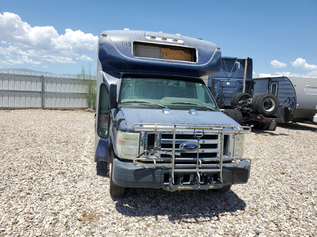 FORD ECONOLINE E450 SUPER DUTY CUTAWAY VAN
