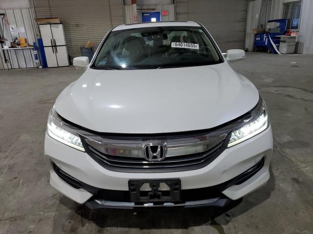2017 HONDA ACCORD TOU 1HGCR3F96HA007133