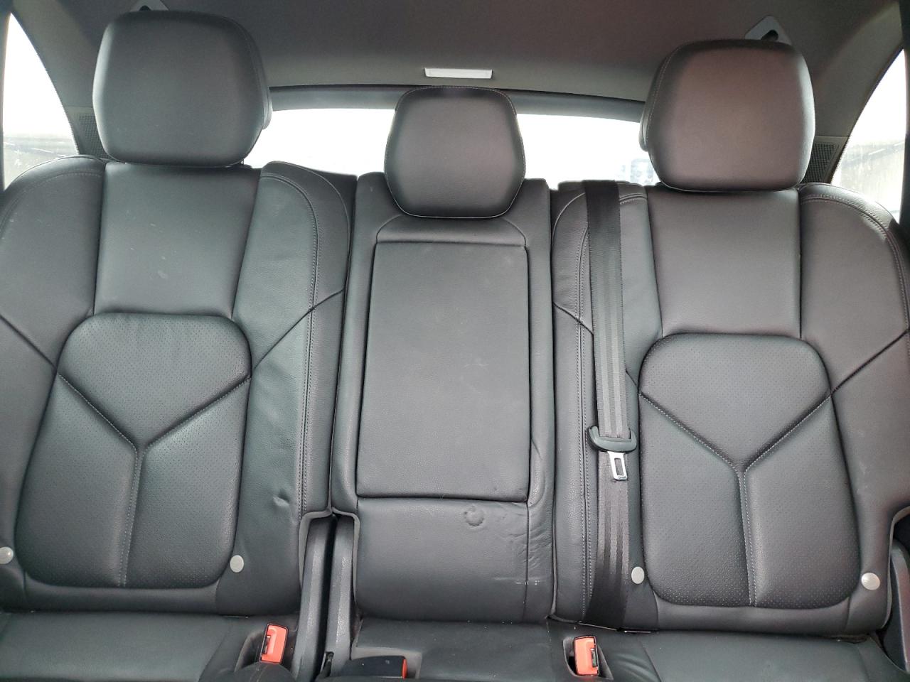 PORSCHE CAYENNE S HYBRID