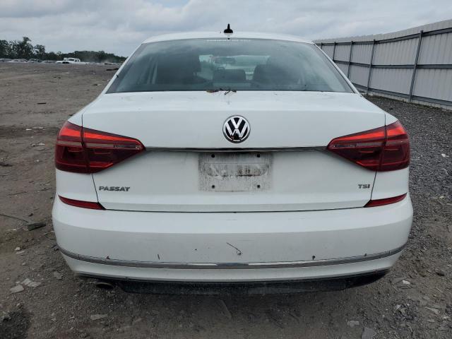 2017 VOLKSWAGEN PASSAT R-L 1VWDT7A38HC031479