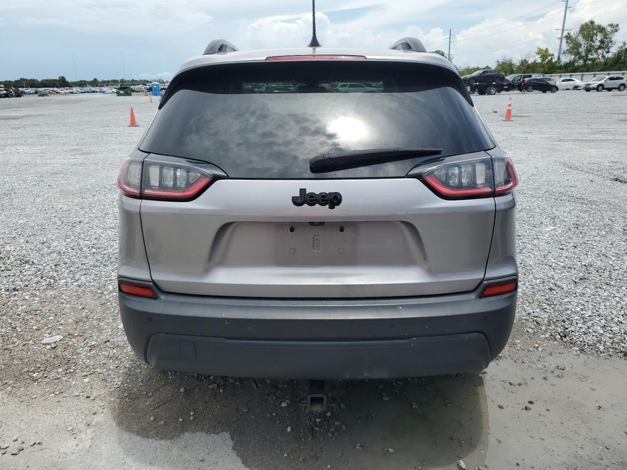 JEEP GRAND CHEROKEE LATITUDE PLUS