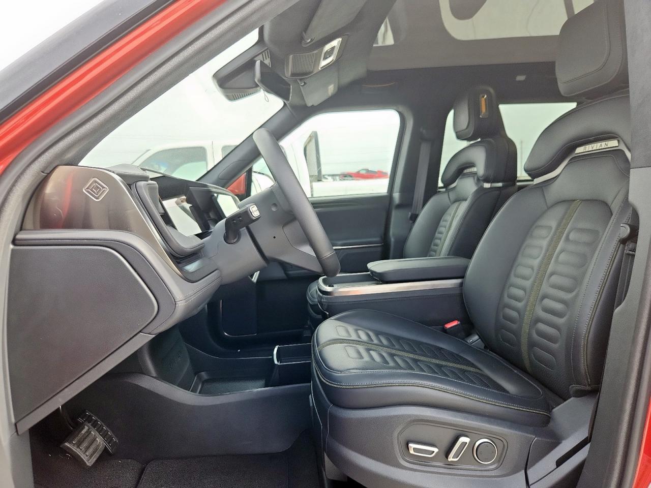 RIVIAN R1S ADVENTURE