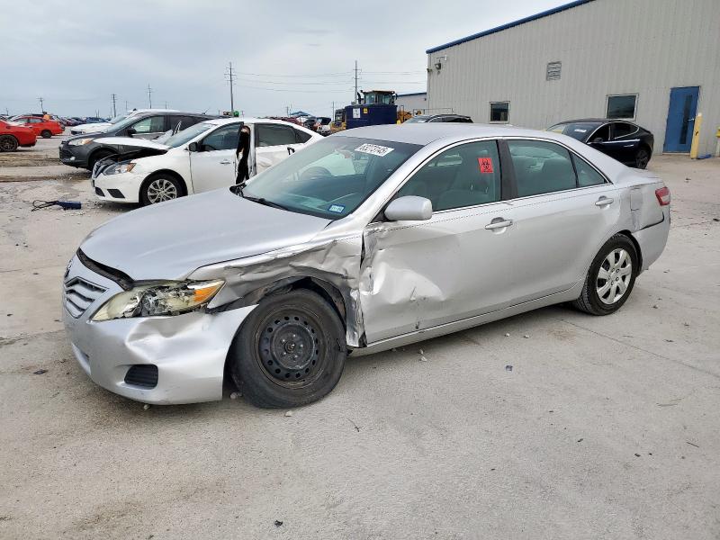 TOYOTA CAMRY BASE