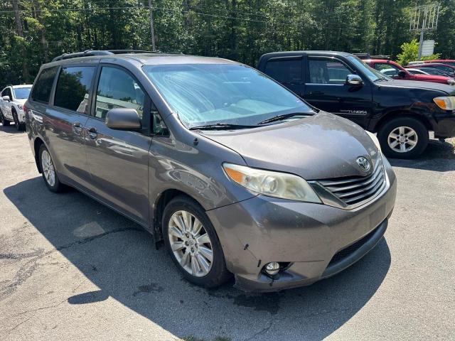 TOYOTA SIENNA XLE