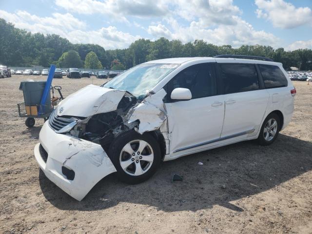 TOYOTA SIENNA LE
