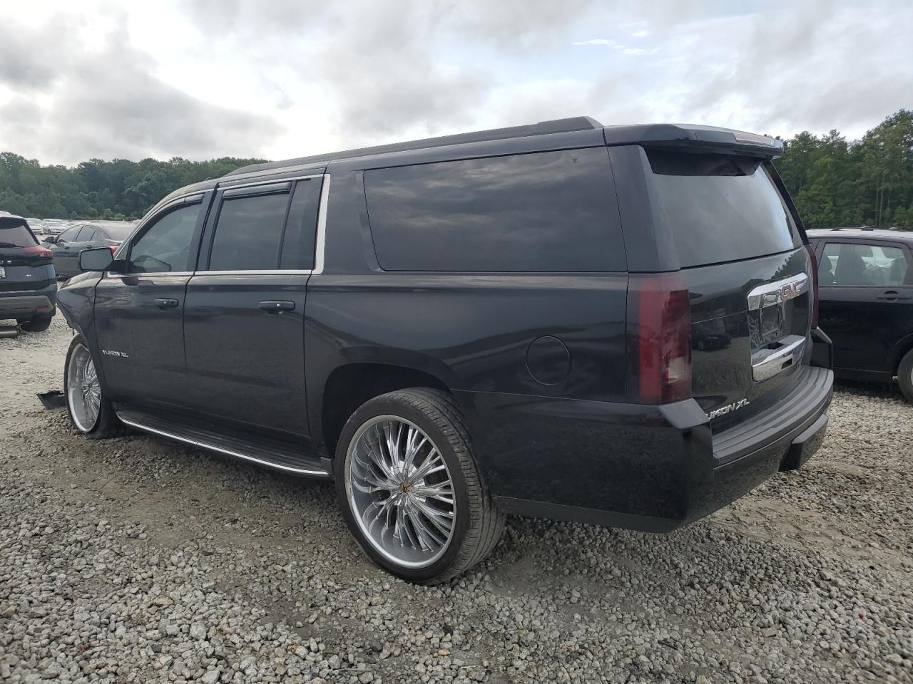 GMC YUKON K1500 SLT