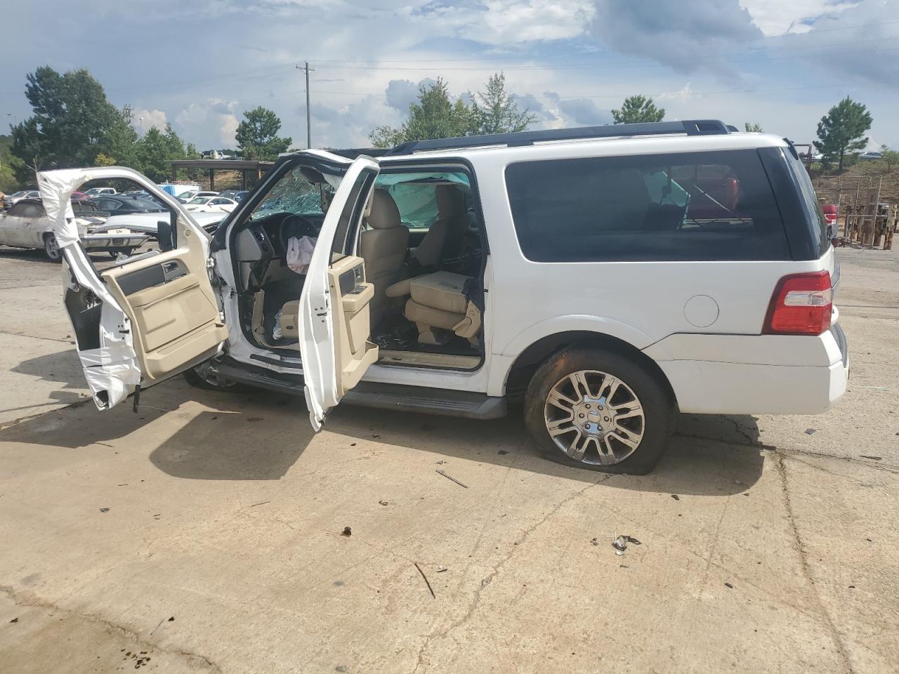 FORD EXPEDITION EL XLT