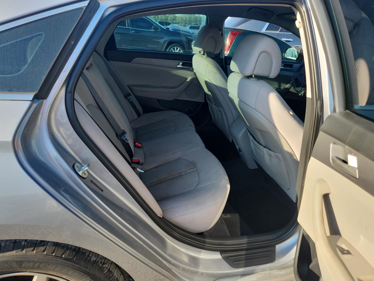 Lot #3253796548 2017 HYUNDAI SONATA SE