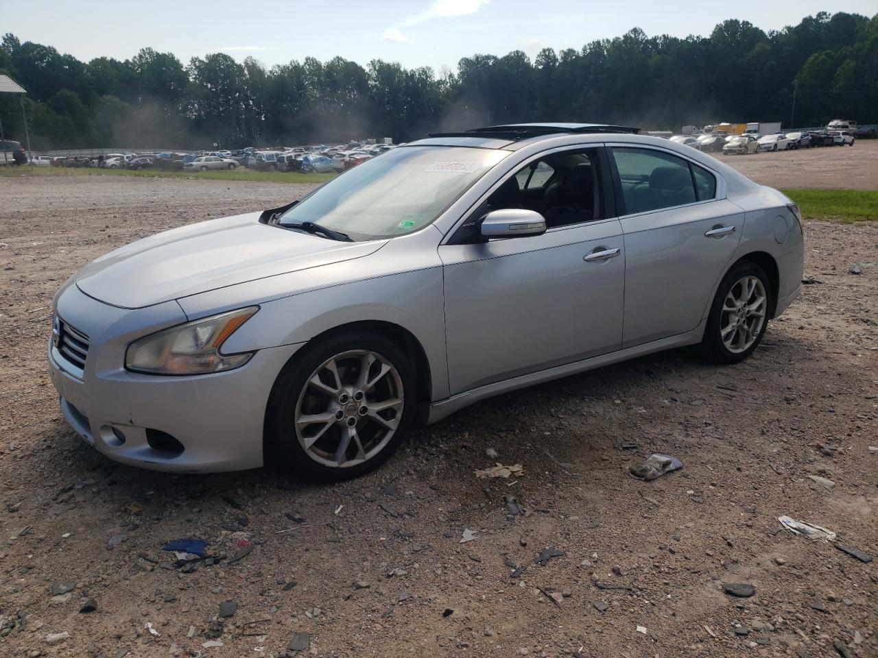 NISSAN MAXIMA S