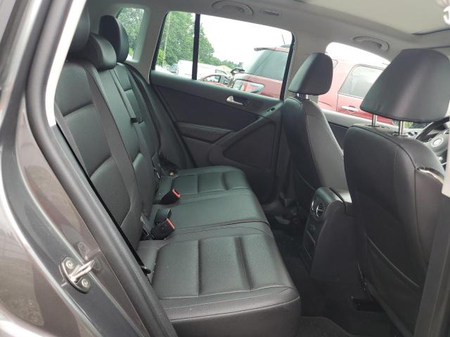 2016 VOLKSWAGEN TIGUAN S WVGAV7AXXGW563179