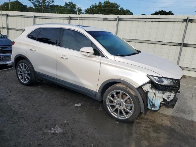 2019 LINCOLN MKC RESERV 5LMCJ3C95KUL13135
