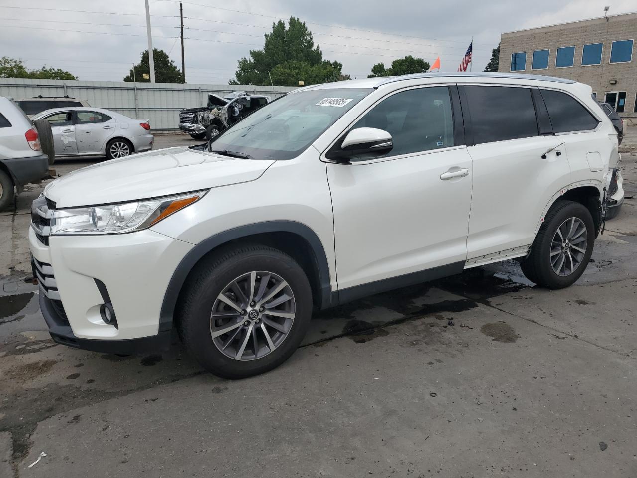 TOYOTA HIGHLANDER SE