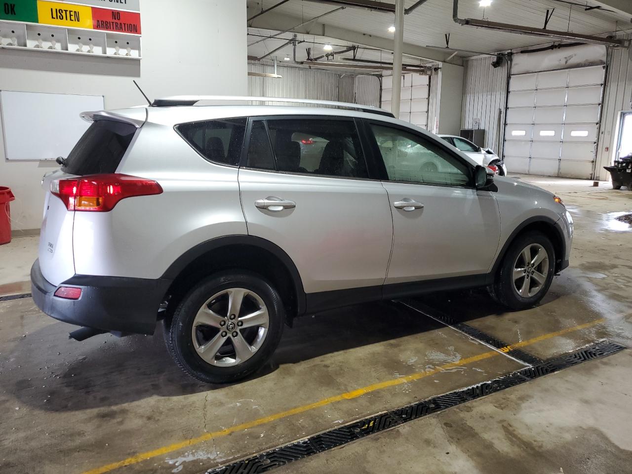TOYOTA RAV4 XLE