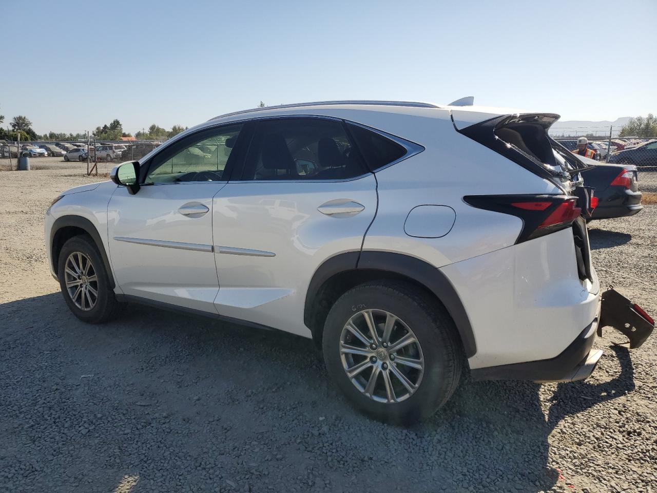 LEXUS NX 200T BASE