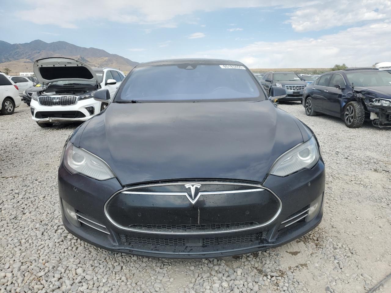 TESLA MODEL S