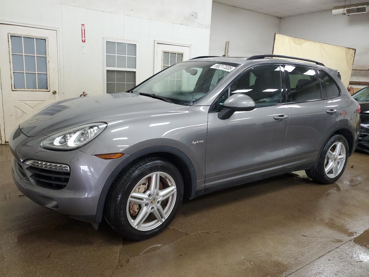 PORSCHE CAYENNE S HYBRID