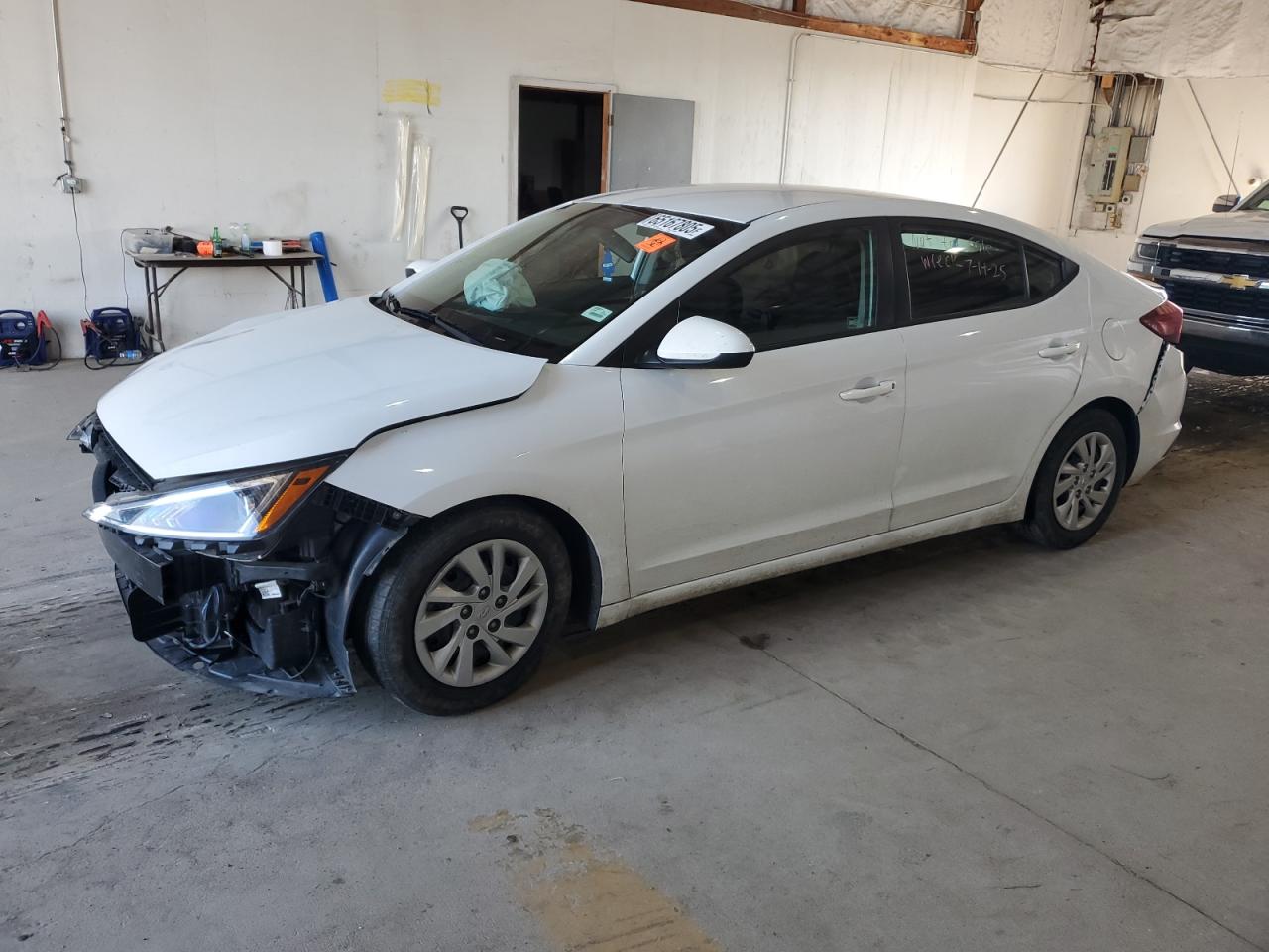 HYUNDAI ELANTRA SE