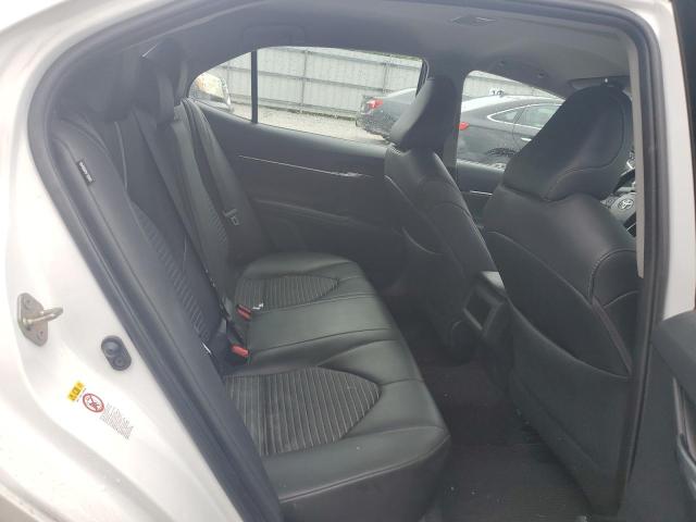 2018 TOYOTA CAMRY L 4T1B11HK2JU121409