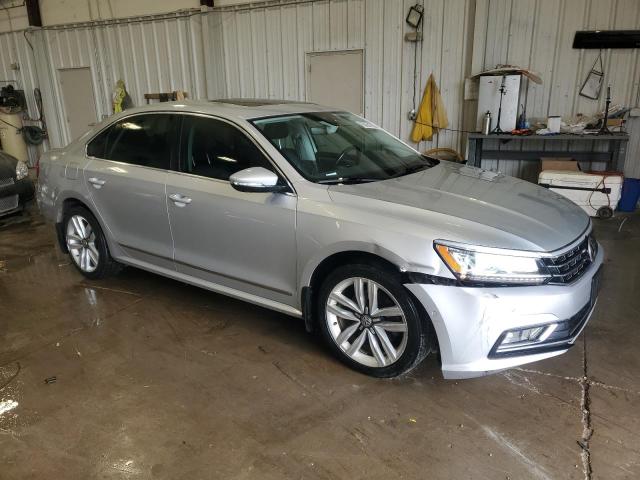 2017 VOLKSWAGEN PASSAT SEL - 1VWCT7A32HC039136