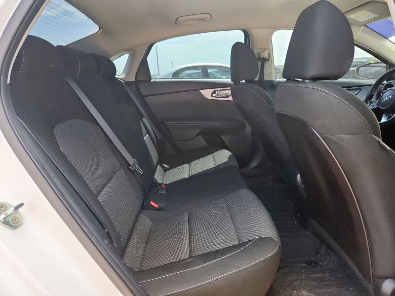 2022 KIA FORTE FE - 3KPF24AD5NE425371